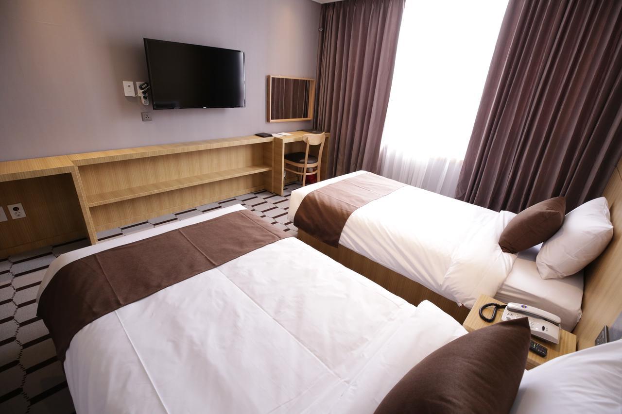 Honors Hotel Hwaseong Exterior photo